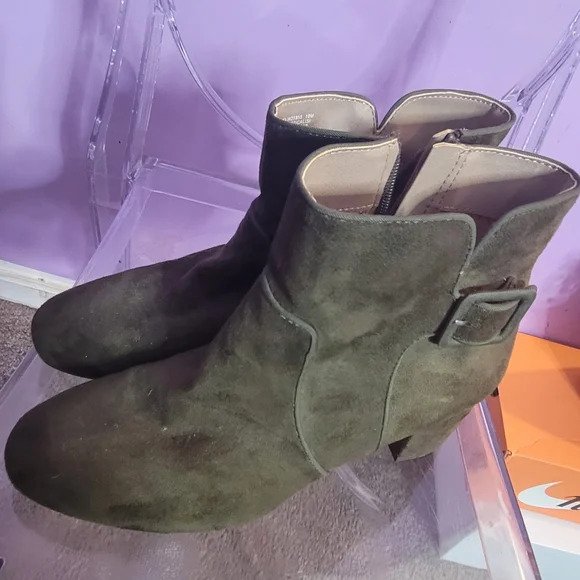 White Mountain booties - Picture 2 of 6